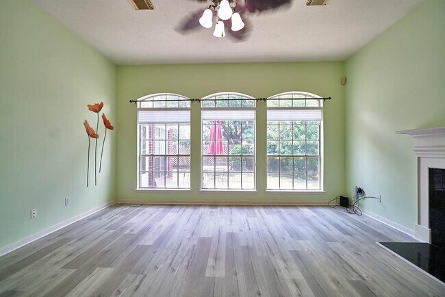 Building Photo - 4503 Oak Valley Dr