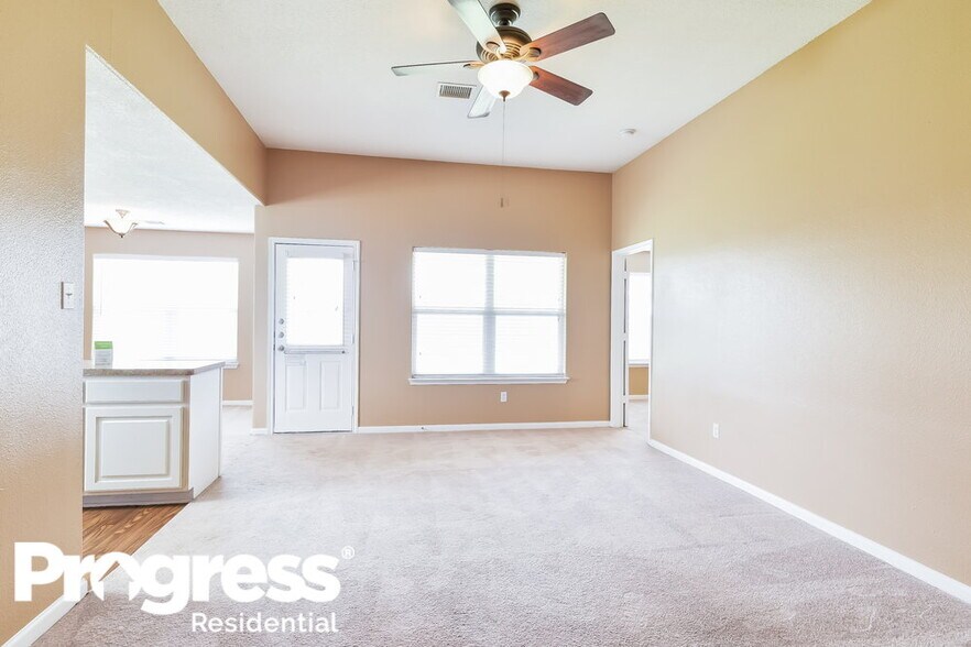 Building Photo - 29006 Red River Loop