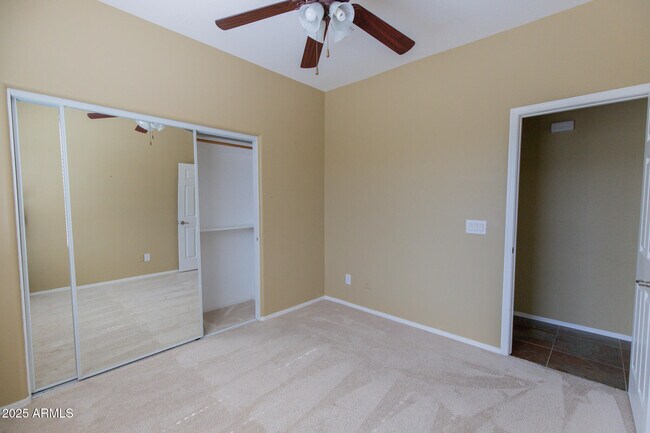 Building Photo - 2270 E Aloe Pl