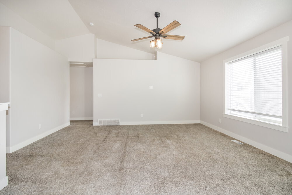 Building Photo - 4621 S W Pk Dr