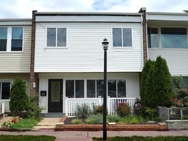 Building Photo - 1219 Alabama Dr