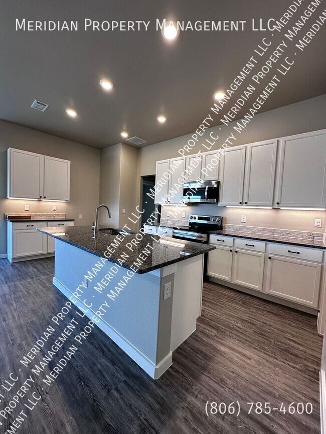 Building Photo - 3514 Valencia Ave