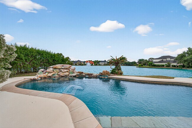 Building Photo - 2019 Bendstone Cir