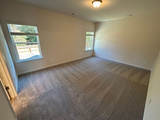 Building Photo - New 4/2.5 House in Longbrook $1,995