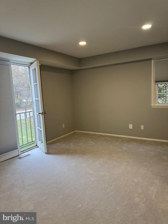 Building Photo - 317 Homeland Southway