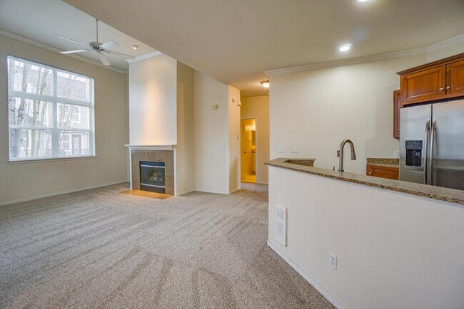 Building Photo - BEAUTIFUL CONDO ON THE COLUMBIA RIVER