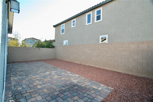 Building Photo - 4275 Tarim St