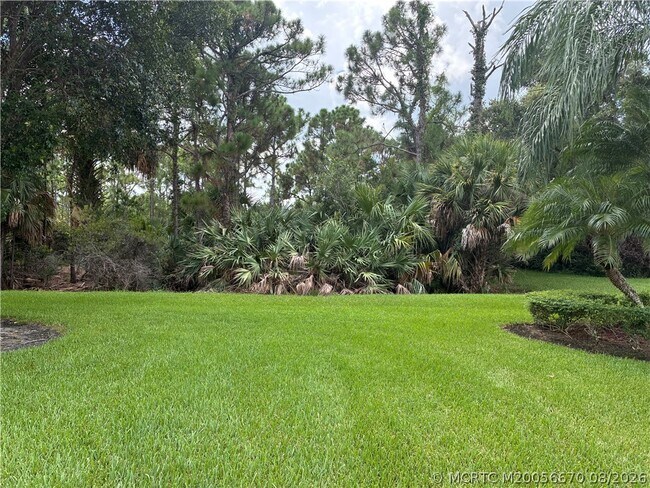 Building Photo - 9097 SE Retreat Dr