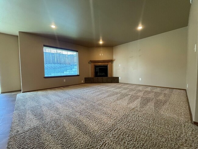 Building Photo - 907 Fawn Cir