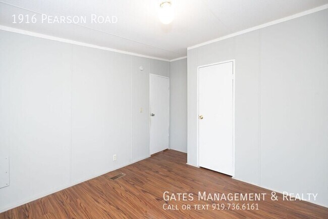 Building Photo - 1916 Pearson Rd