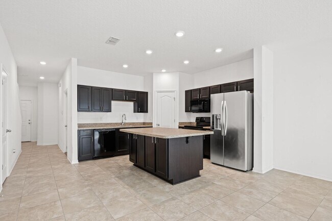 Building Photo - 3252 Brookasher Dr