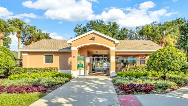 Building Photo - Beautiful 3BD/2BTH Home in Colony Lakes!