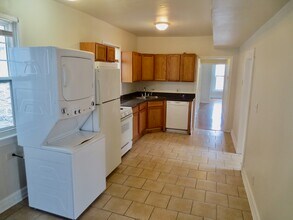 Building Photo - 1825 W Addison St