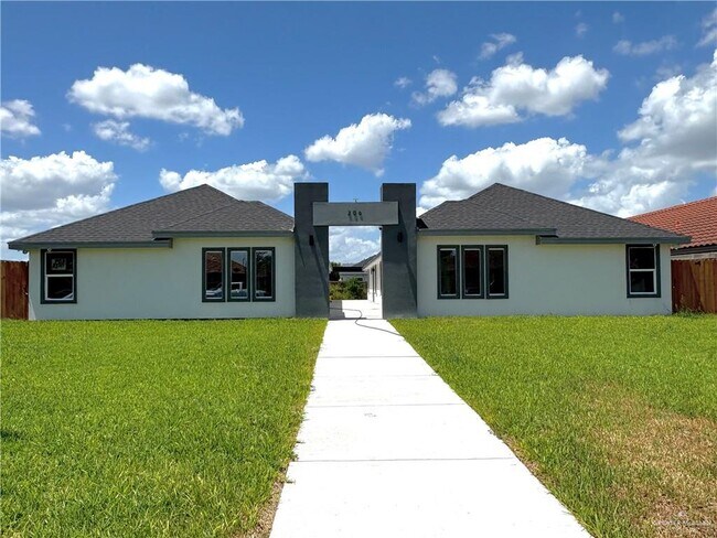 Primary Photo - 206 S Ridge Ave