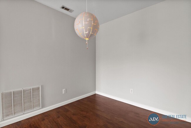 Building Photo - Bright, Freshly Updated 2BR/2BA Condo at T...