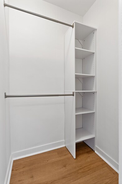 Building Photo - 5408 W George St