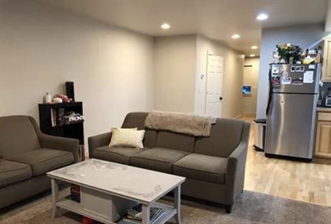 Building Photo - 3 bedroom 2 1/2 bath in Bozeman
