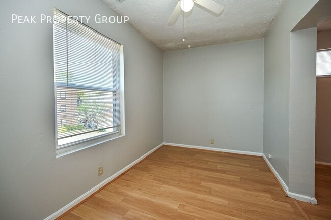 Building Photo - 2610 Woodburn Ave