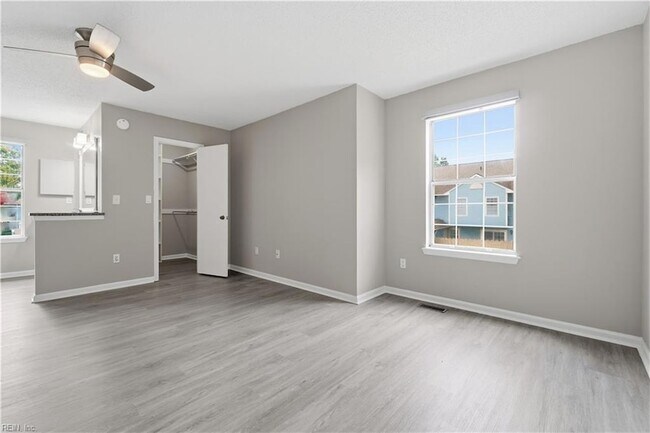 Building Photo - 317 Ferdinand Cir