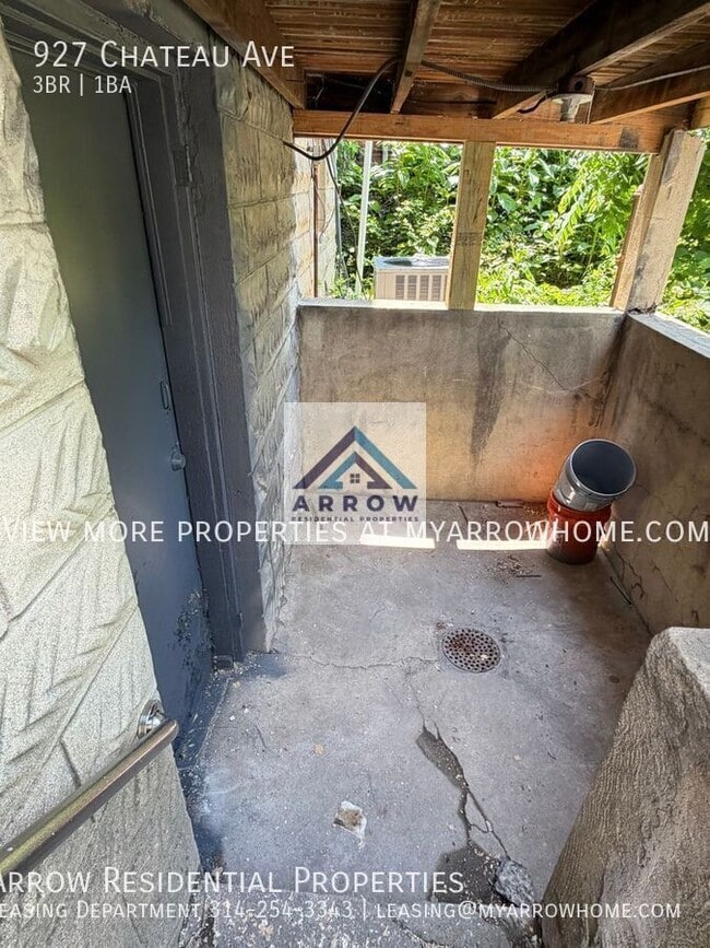 Building Photo - 927 Chateau Ave