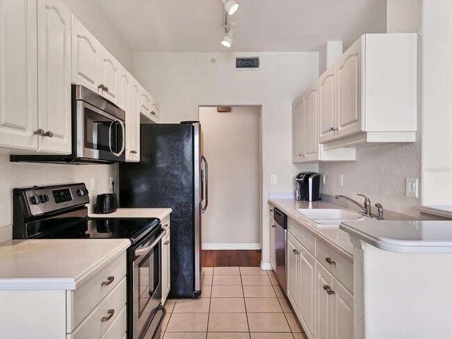 Building Photo - 150 L Pavia Blvd