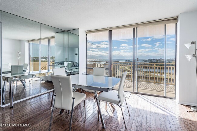 Building Photo - 787 Ocean Ave N