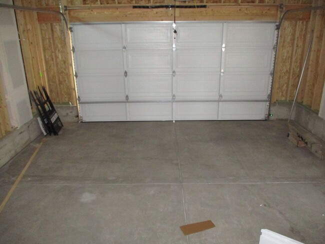 Building Photo - Brand New Berthoud Property facing the Mou...
