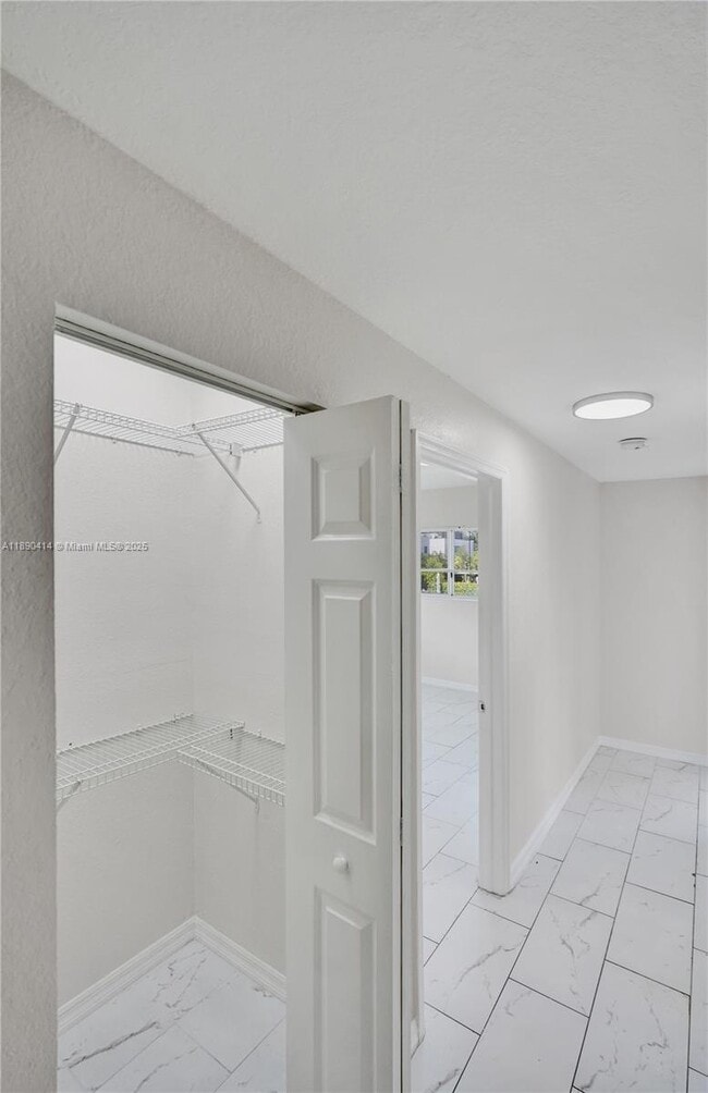 Building Photo - 1945 Calais Dr