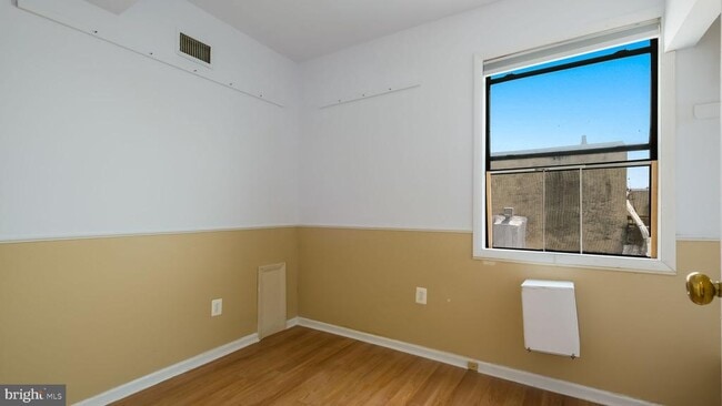 Building Photo - 2120 South St