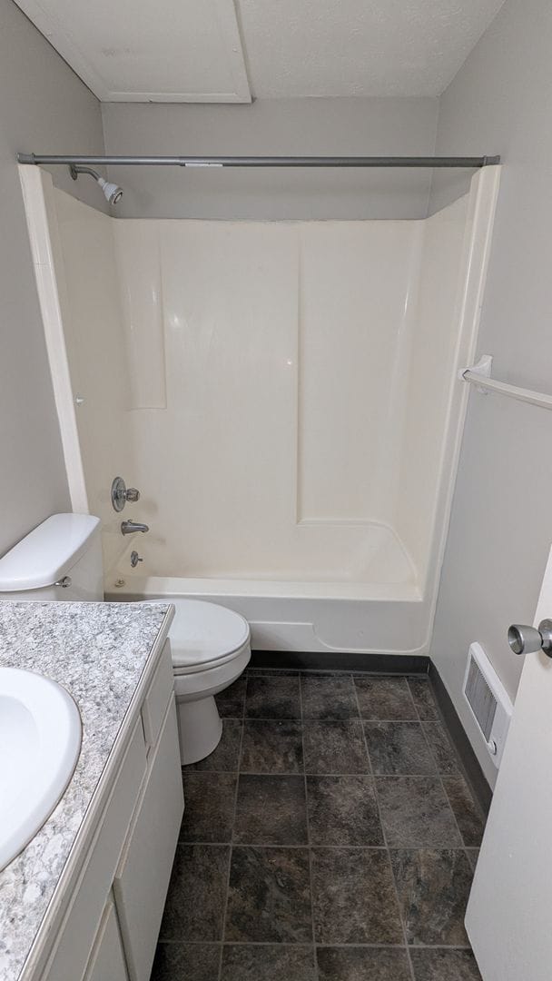 Building Photo - MN Cedar Village (827)