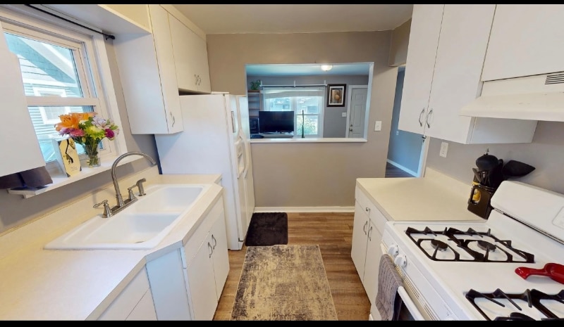 Building Photo - 130 Syril Dr