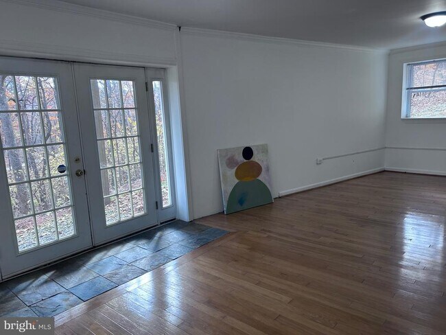 Building Photo - 132 Pinecrest Ln