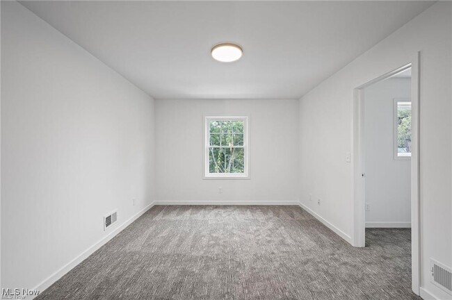 Building Photo - 5907 Pear Ave