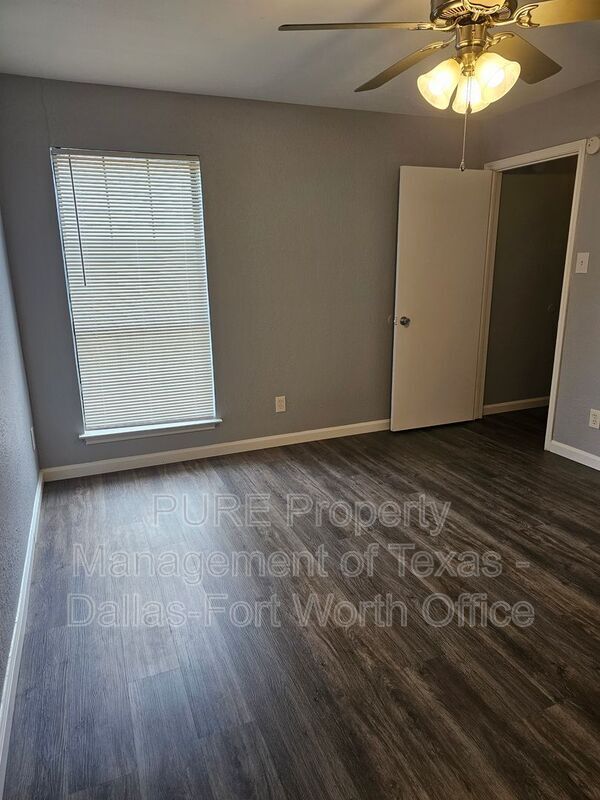 Building Photo - 814/103 Castleglen Drive