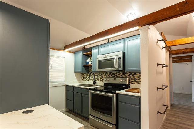 Building Photo - 340 E 3rd St