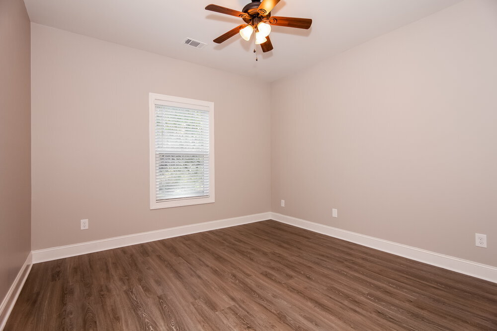 Building Photo - 165 Spring Cir