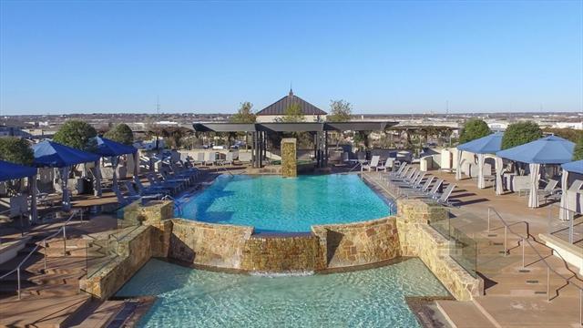 Building Photo - 2600 W 7th St