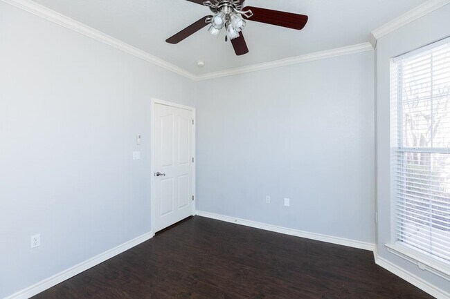 Building Photo - 6235 Gracemount Ln