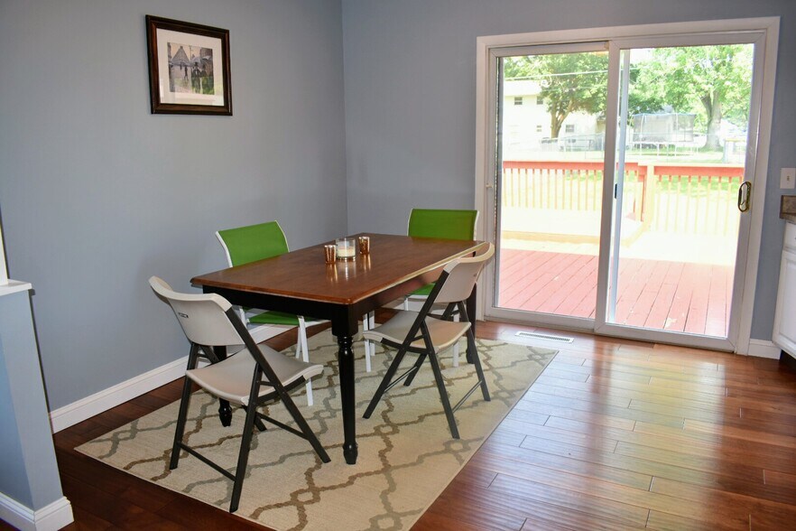 Building Photo - 220 OHIO ST