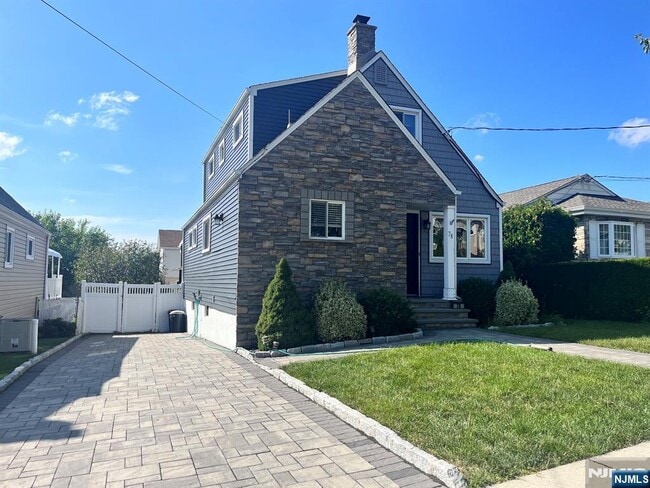 Building Photo - 78 Carlyle Ct
