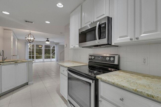 Building Photo - 468 Capistrano Dr