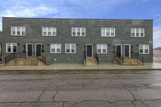Building Photo - Modern 2BR Townhouse | Walk to Downtown | All Utilities Included