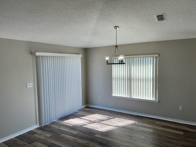 Building Photo - "Spacious 4-Bedroom home in Fort Walton Be...