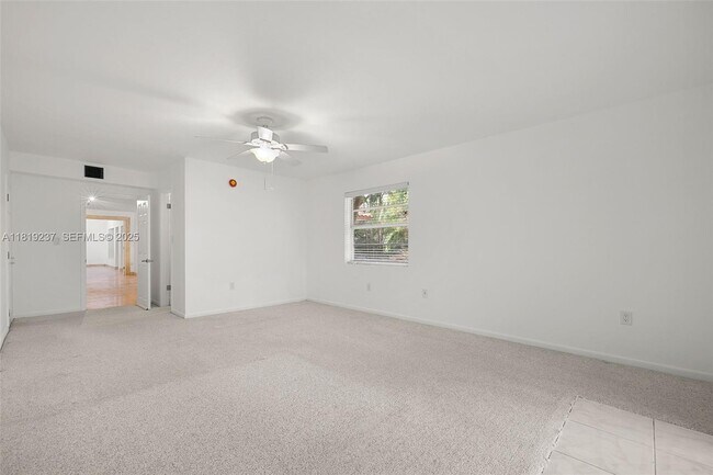 Building Photo - 564 Golden Beach Dr