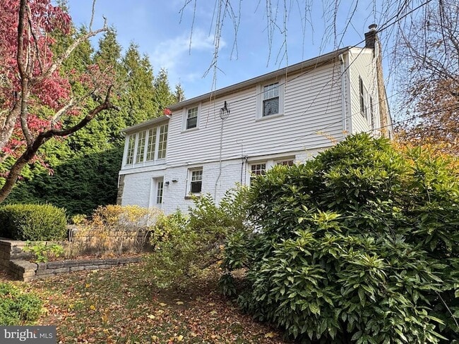 Building Photo - 412 Grange Rd