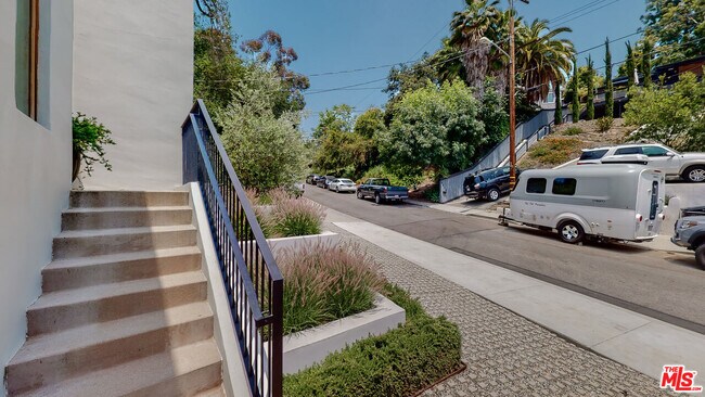 Building Photo - 4865 Wicopee Ave