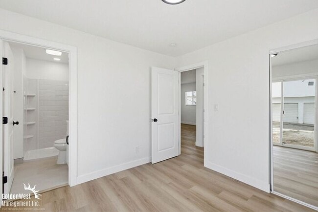 Building Photo - Newly Renovated 2Bdm 2Ba Stand Alone Unit with Private Yard in Chula Vista!