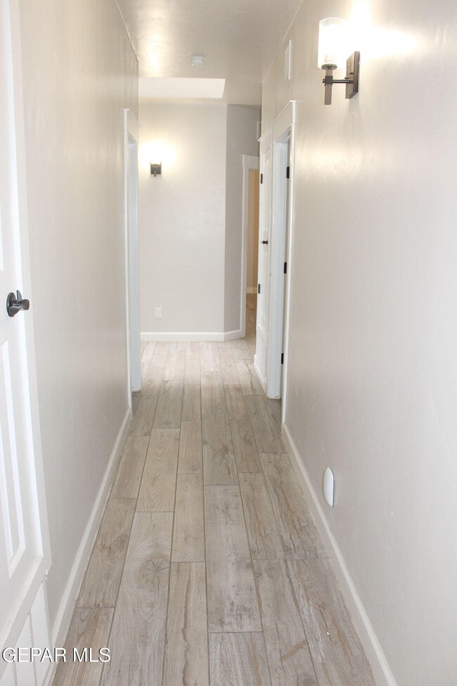 Building Photo - 12225 Rathmore Dr