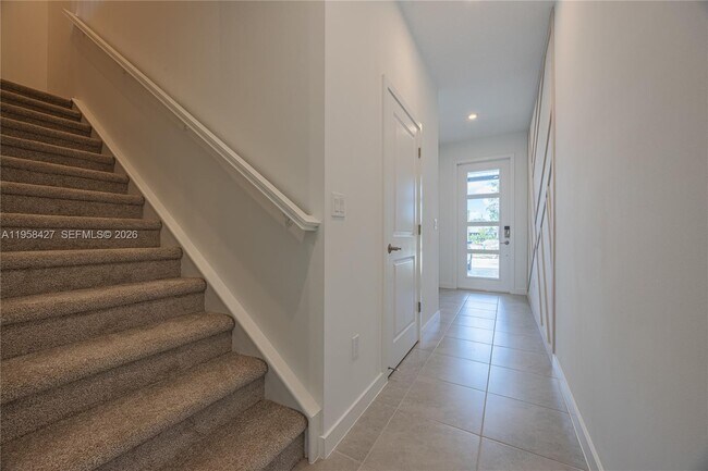 Building Photo - 7040 Channing Ave