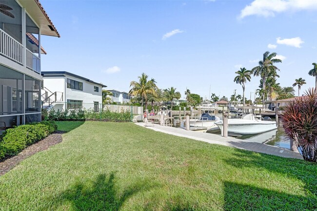 Building Photo - 2201 SE 9th St